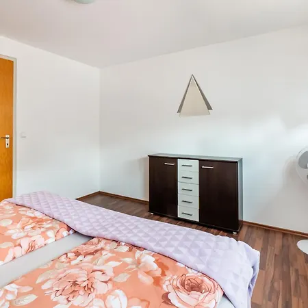 Vakantiehuis Im Zentrum Von Mahlberg, Cleaning Included *